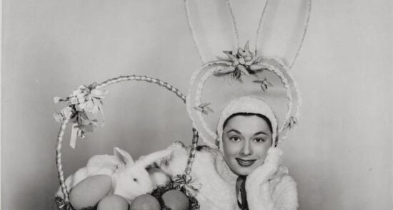 Vintage-Hollywood-Stars-Dressed-Up-as-Easter-Bunnies-And-Why-They-Did-It-Flashbak