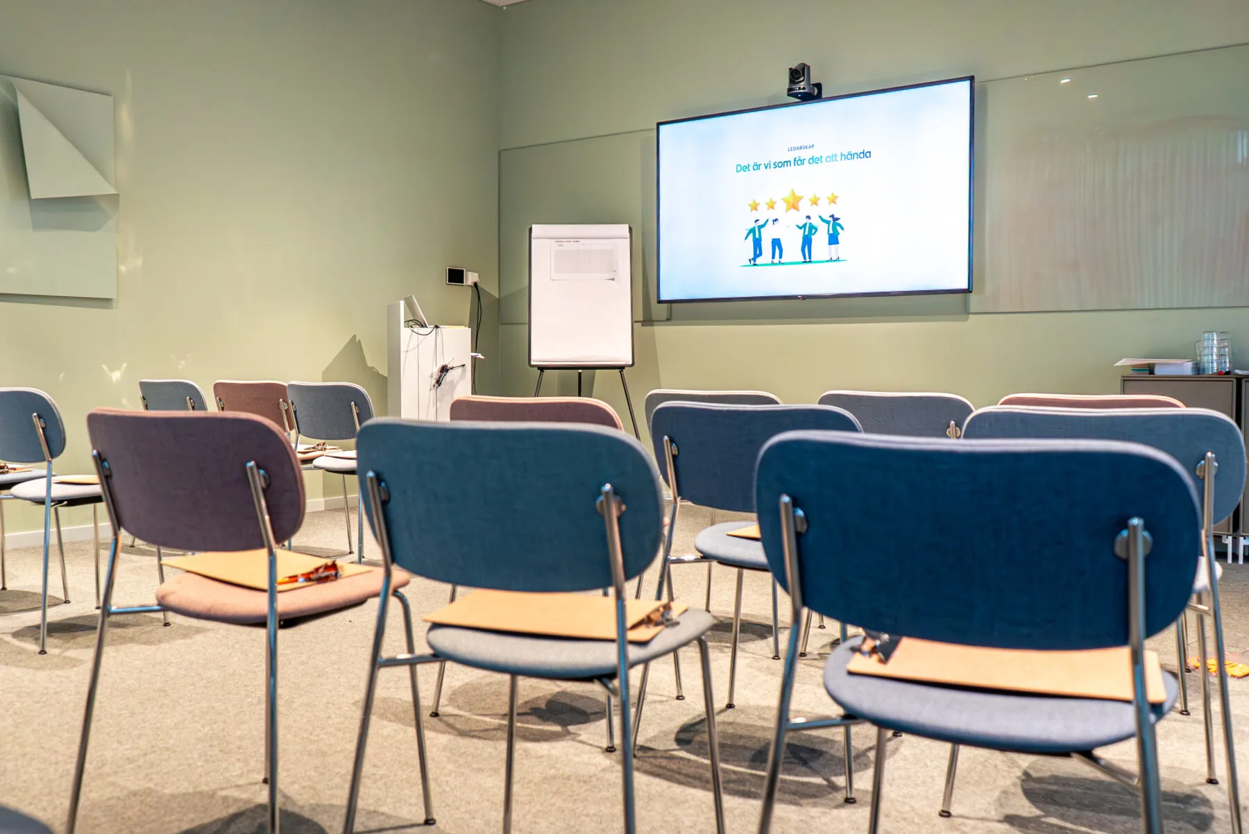 Meeting room in A house Life City in Hagastan